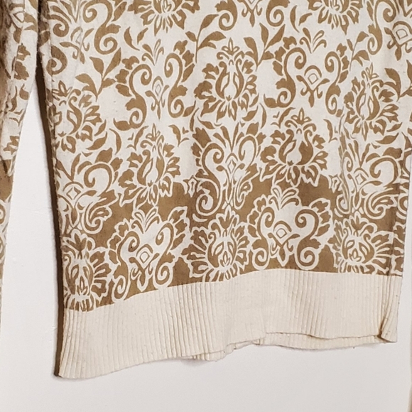 Cream and White Floral Flourish Patterned Long Sleeve Cardigan - Picture 2 of 10